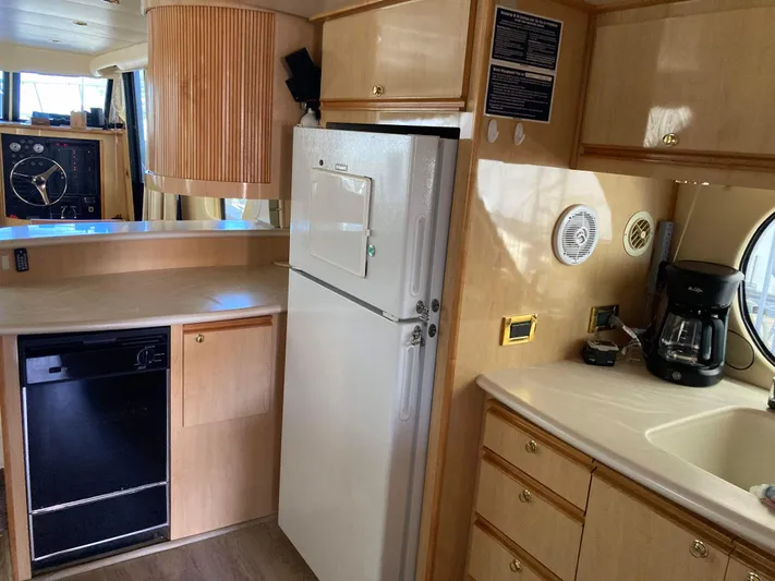 Full Circle Yacht Photos Pics 