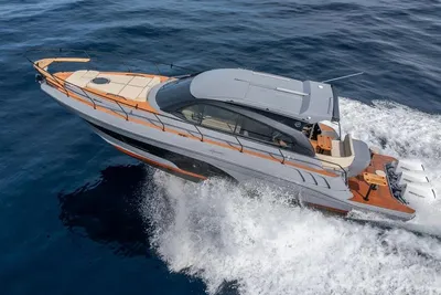 Hanover 415 Ultimate Luxury
