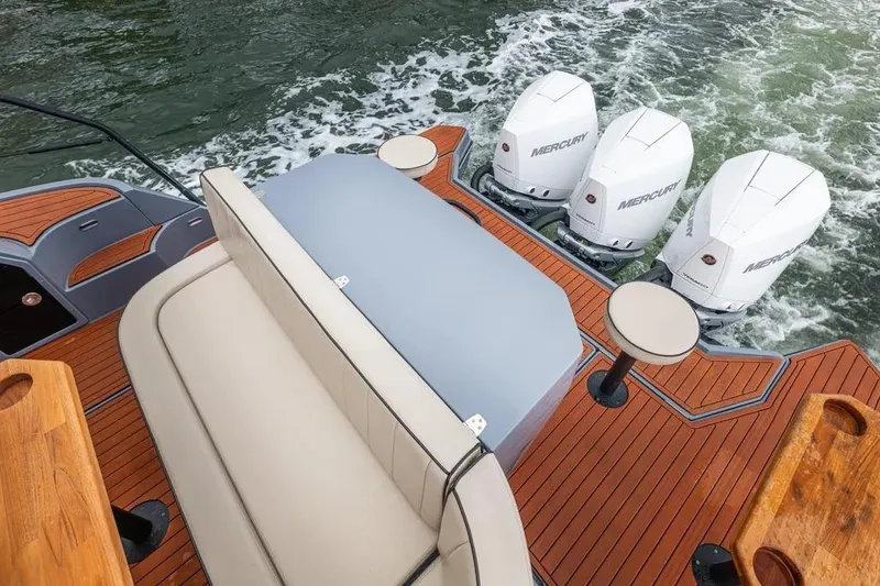  Yacht Photos Pics Luxurious Hanover 415 Ultimate boat deck with triple Mercury engines, 2026 model.