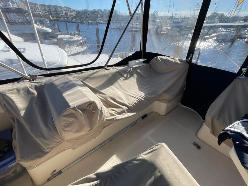 2005 Mainship 430 Aft Cabin 3SR Trawler