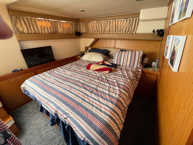 2005 Mainship 430 Aft Cabin 3SR Trawler