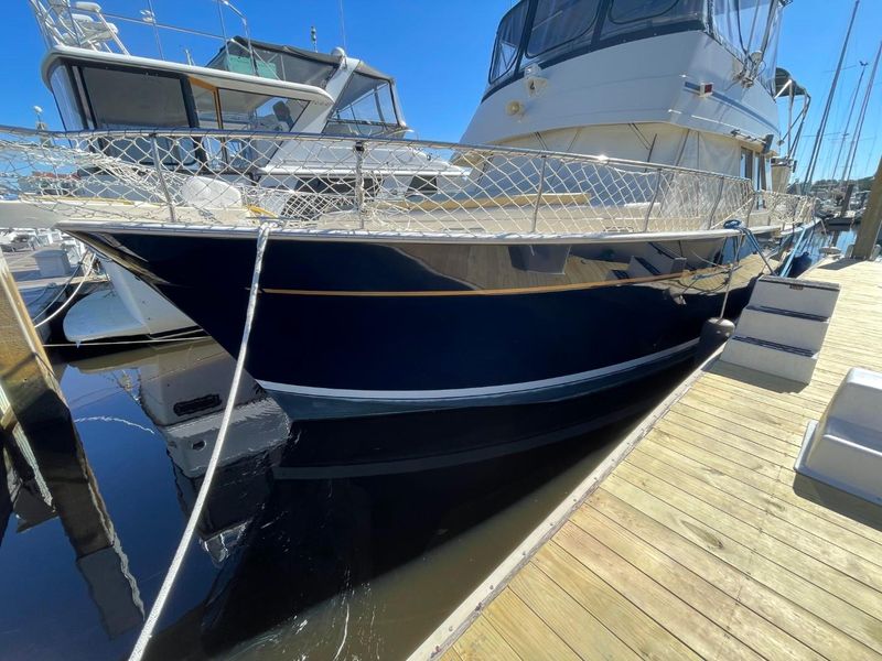 2005 Mainship 430 Aft Cabin 3SR Trawler