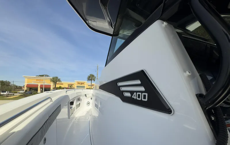 400-102 Yacht Photos Pics 