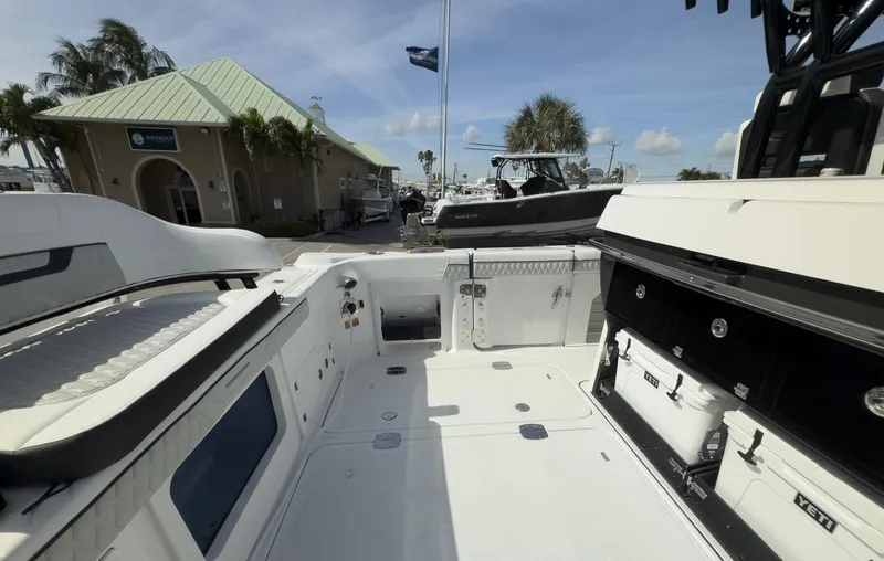 400-102 Yacht Photos Pics 