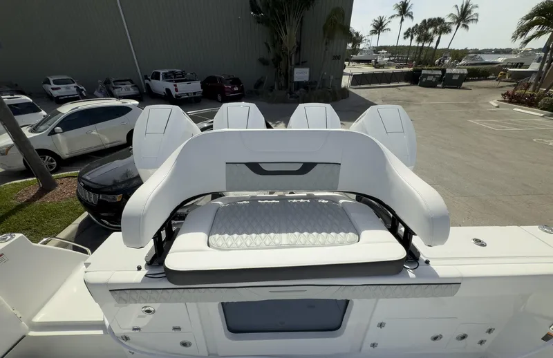 400-102 Yacht Photos Pics 