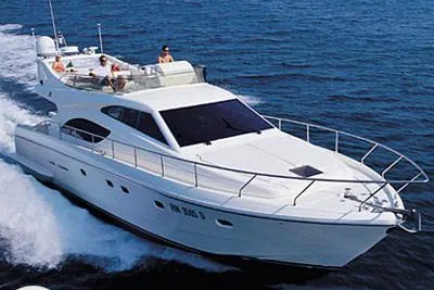 Ferretti Yachts 530
