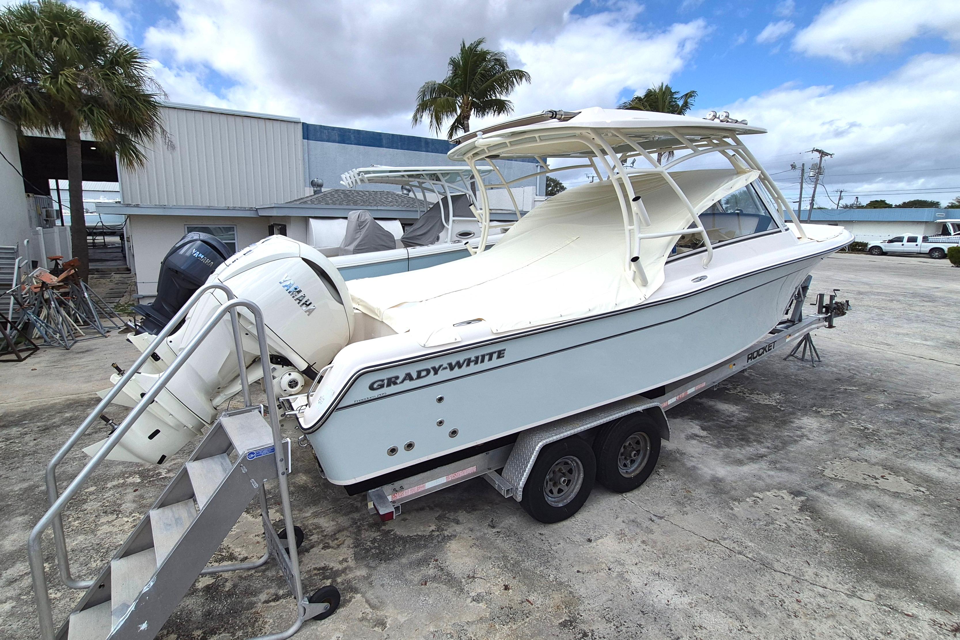 2026 Grady-White Freedom 285 - Image 4