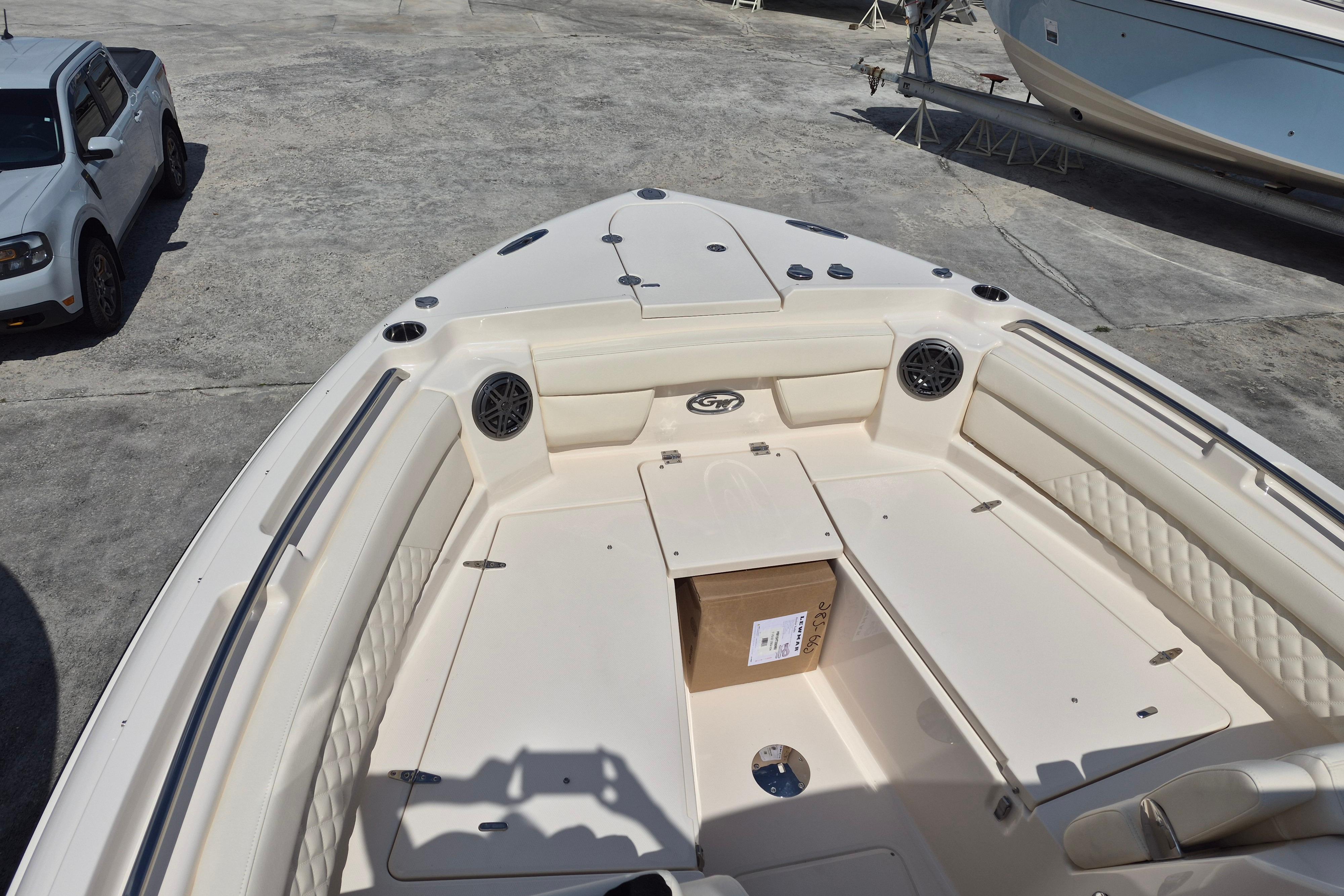 2026 Grady-White Freedom 285 - Image 7