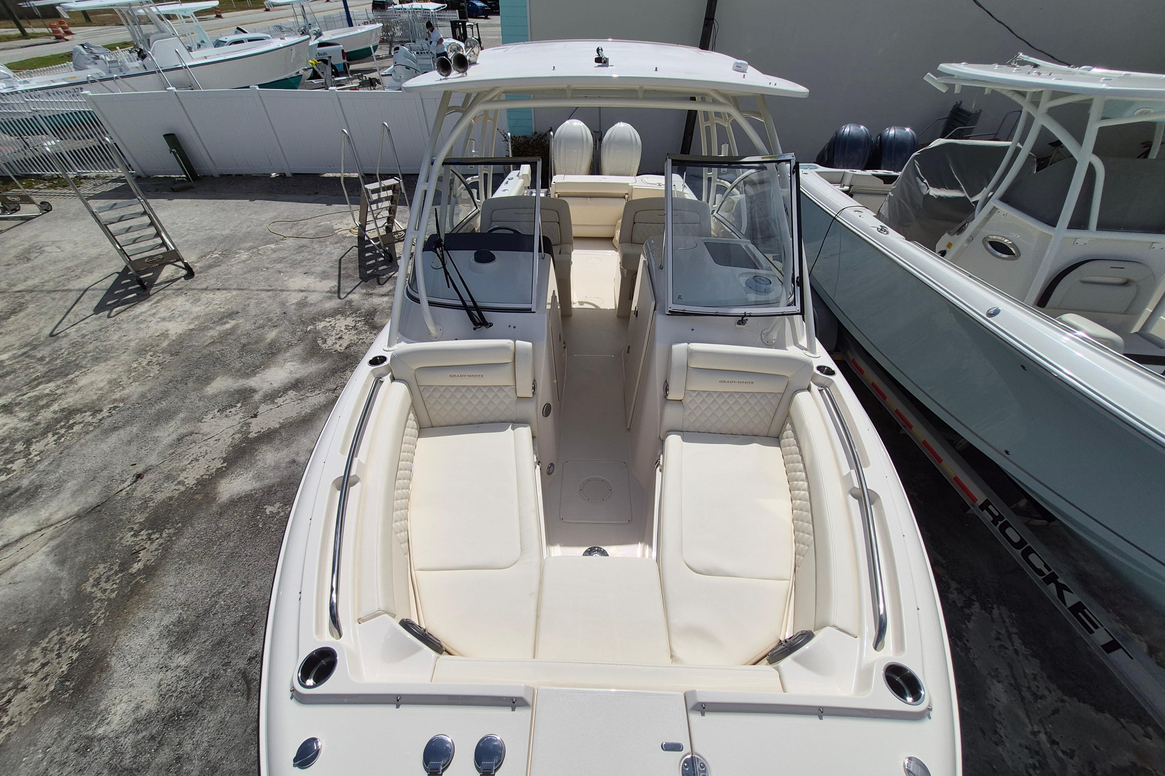 2026 Grady-White Freedom 285 - Image 9