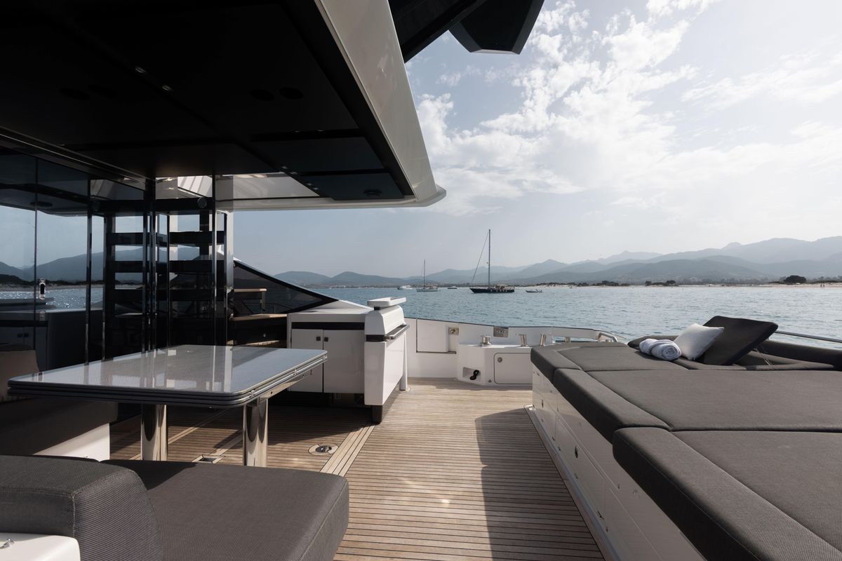 2018 Azimut 71 