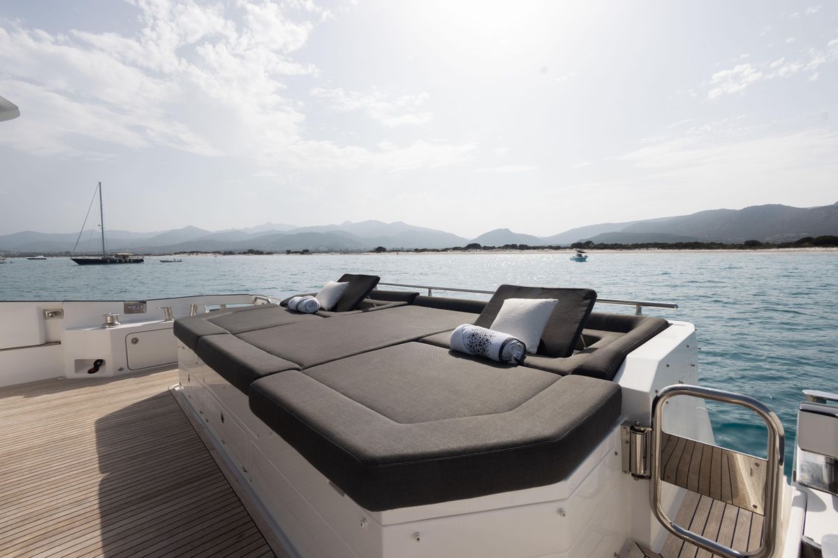 2018 Azimut 71 