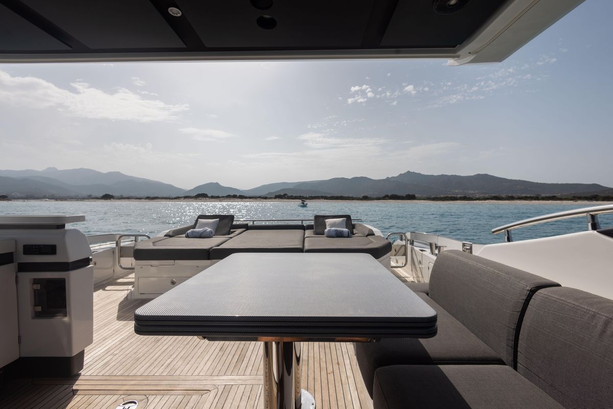 2018 Azimut 71 