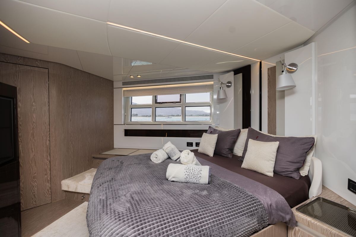 2018 Azimut 71 