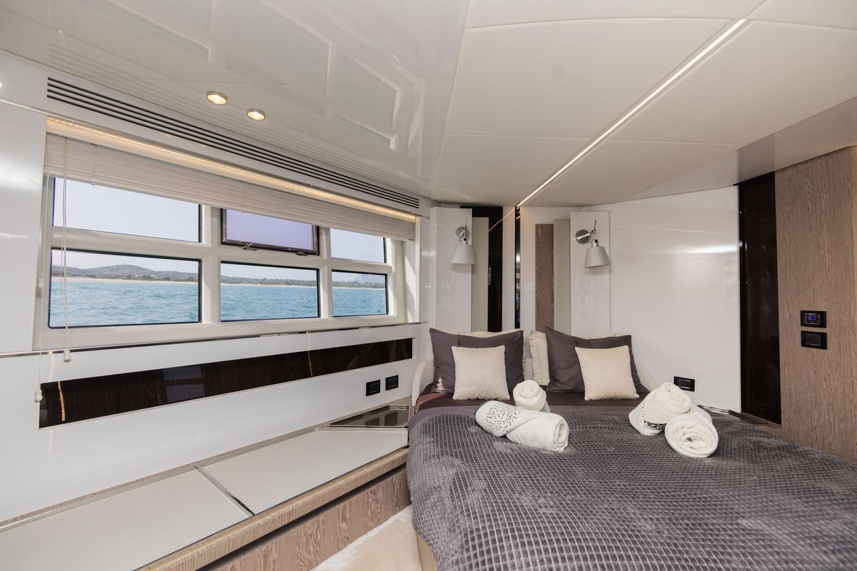 2018 Azimut 71 