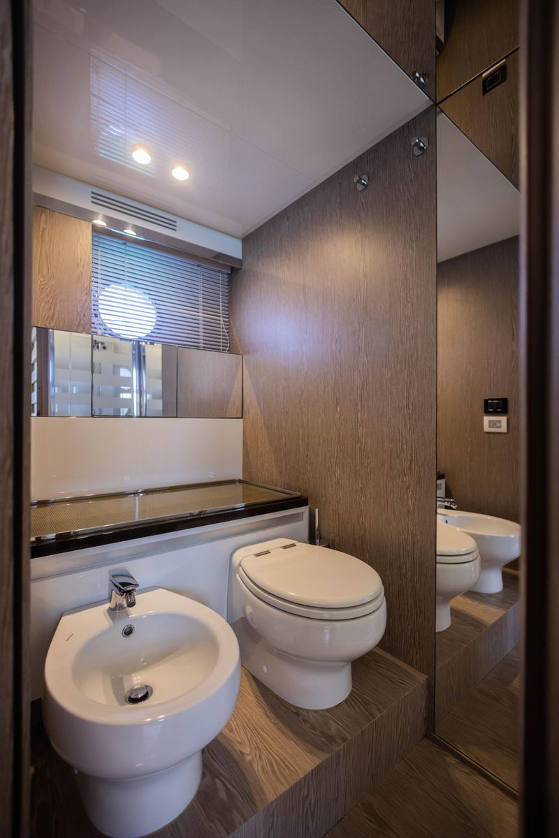 2018 Azimut 71 