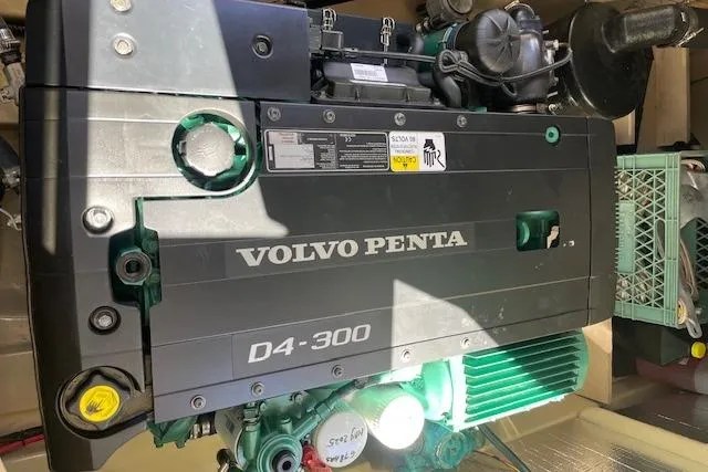  Yacht Photos Pics Volvo Penta D4-300 engine in 2017 Ranger Tugs R-31 S boat.