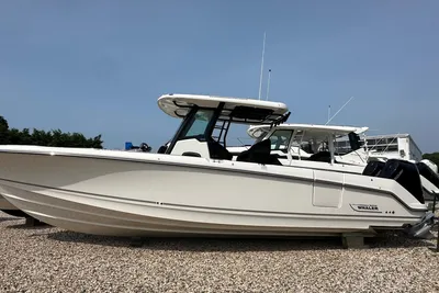 Boston Whaler 330 Outrage