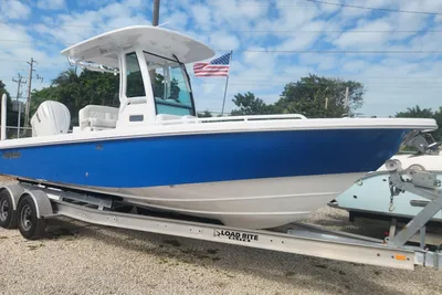 Everglades 253 Center Console