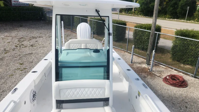 Yacht Photos Pics 2025 Everglades 253 Center Console boat with sleek design and modern features.
