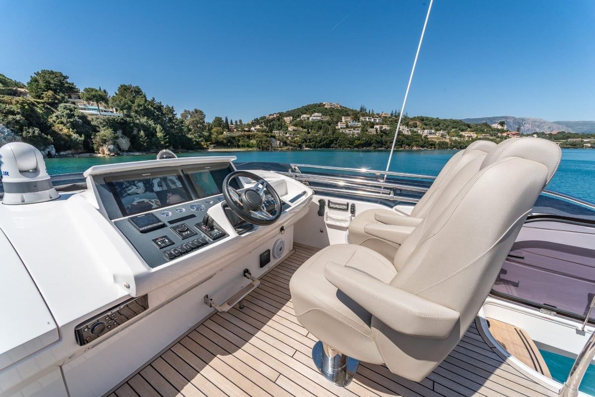 2019 Princess 66 