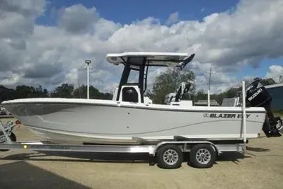 Blazer Bay Makaira 2600