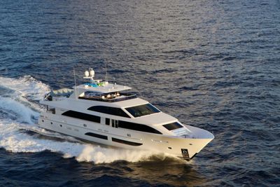 Yacht