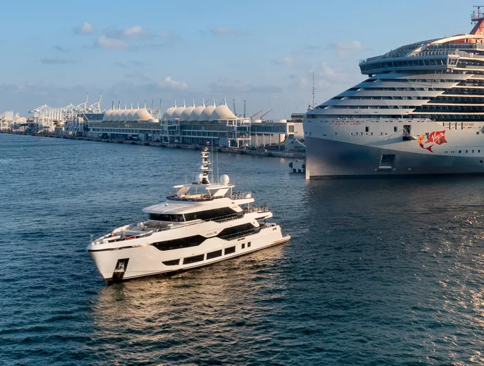 Rocket One Yacht Photos Pics 