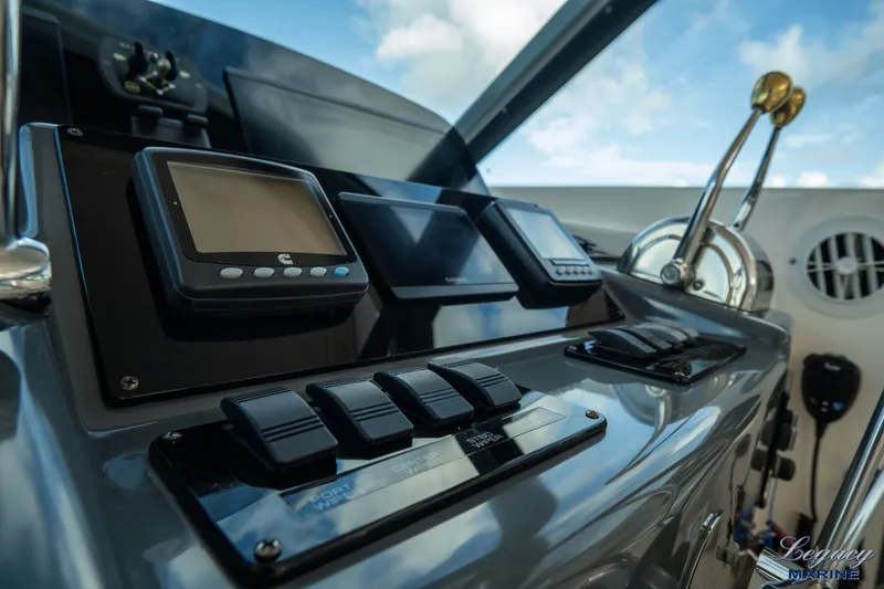 Legacy Yacht Photos Pics 