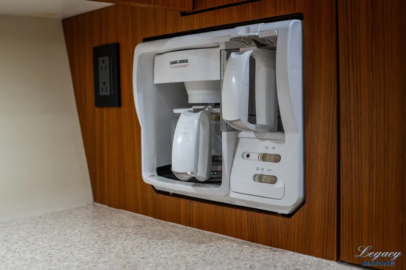 Legacy Yacht Photos Pics 