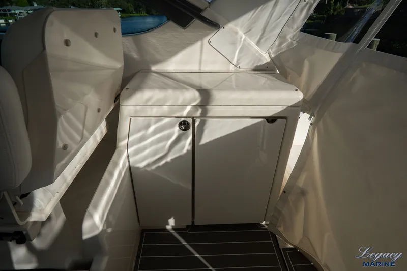 Legacy Yacht Photos Pics 