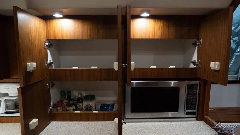 Legacy Yacht Photos Pics 