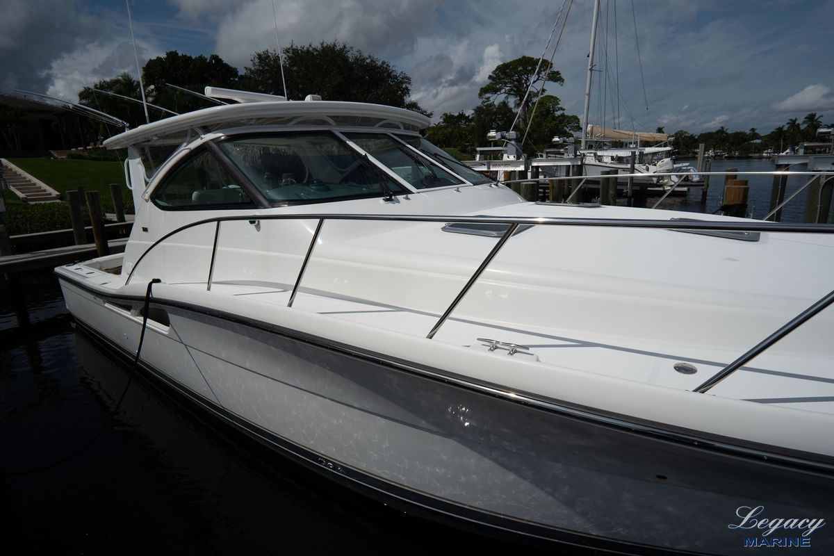 2003 Tiara Yachts 42 