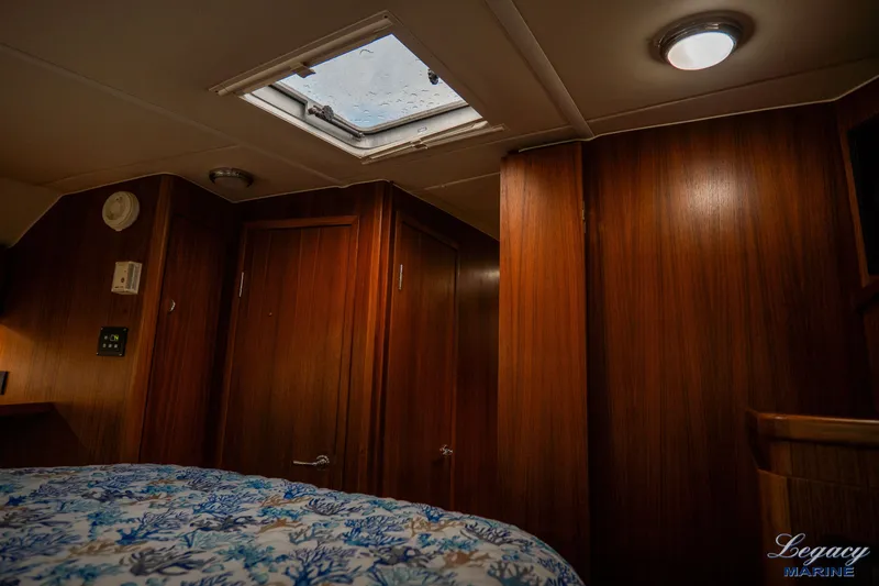 Legacy Yacht Photos Pics 