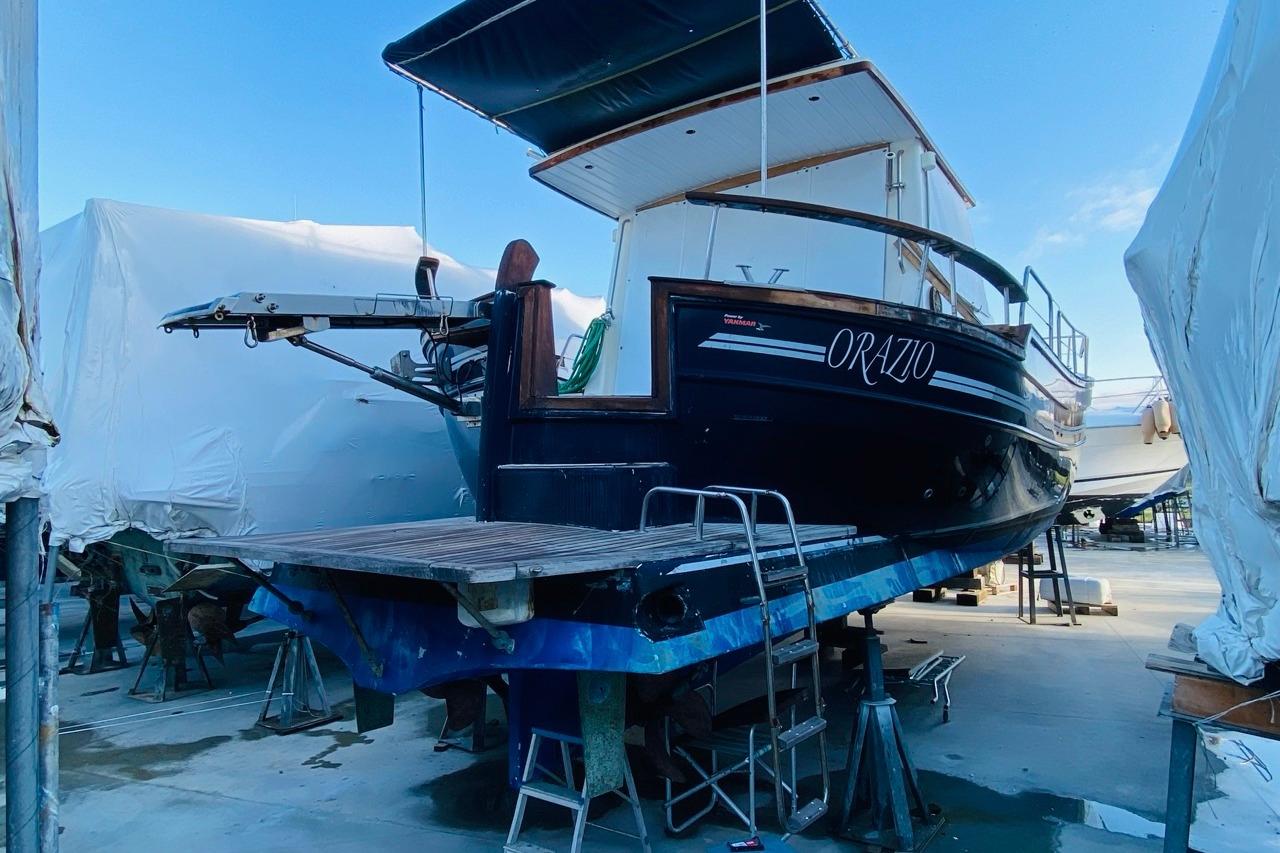 2005 Menorquin Yacht 120