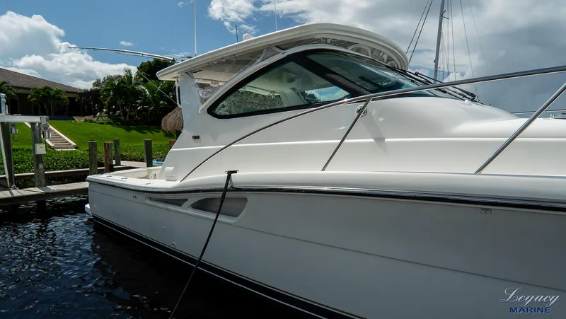 Legacy Yacht Photos Pics 