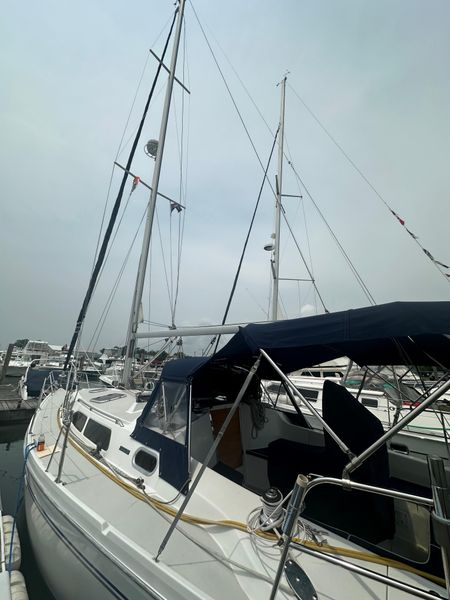 2005 Catalina 350