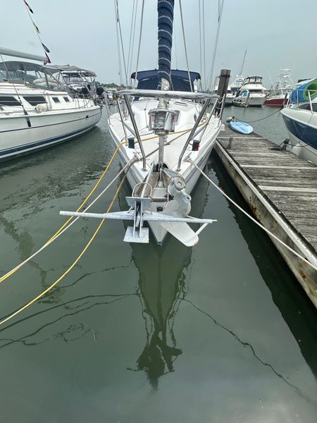 2005 Catalina 350