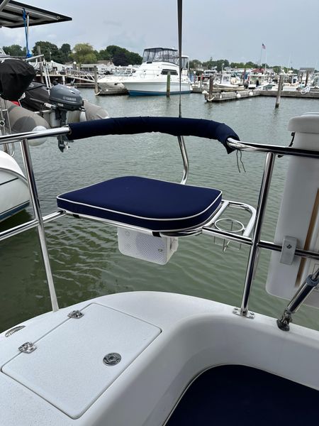 2005 Catalina 350