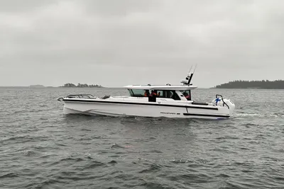 2026 Axopar 38 Cross Cabin