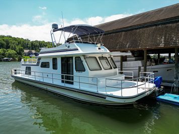 Gibson 50 Cabin Yacht