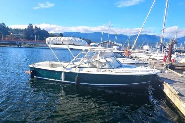 Strike 26 Open Cuddy Cabin