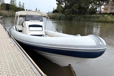 2010 Scorpion 8.5m