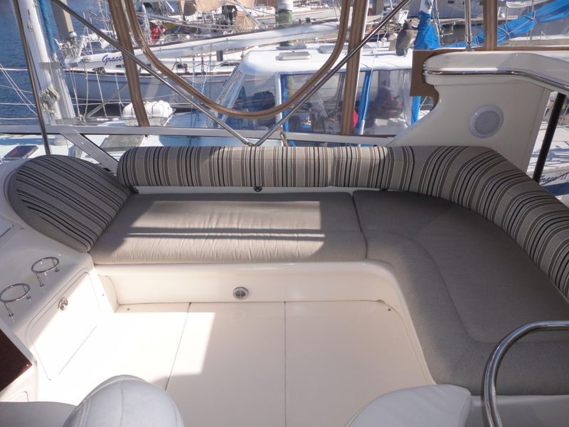 2002 Sea Ray 420 Aft Cabin