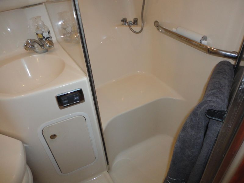 2002 Sea Ray 420 Aft Cabin