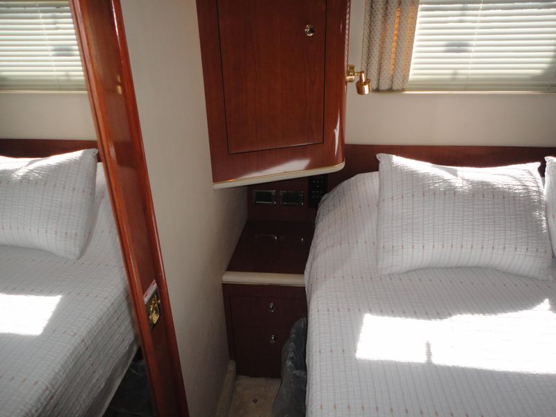 2002 Sea Ray 420 Aft Cabin