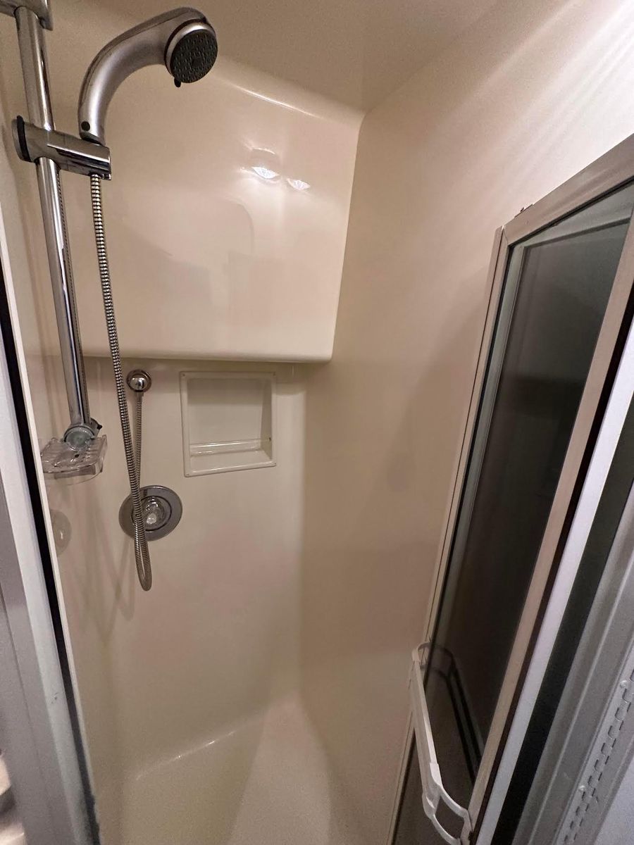 2000 Viking 58 