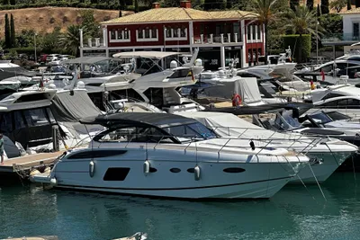 2017 Princess V48