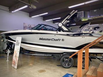 MasterCraft X22