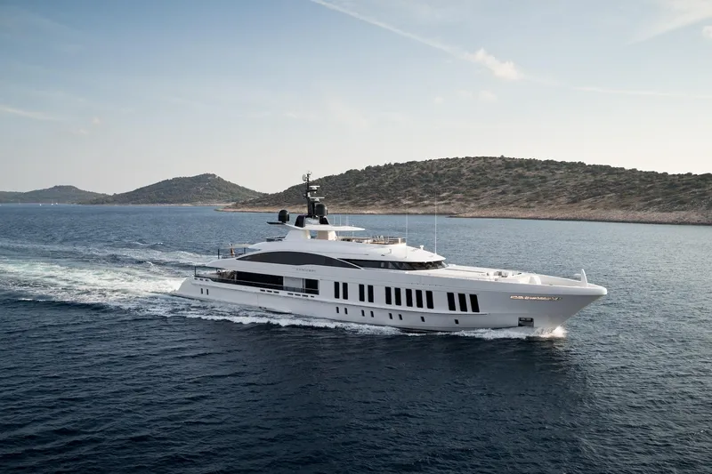 Samurai Yacht Photos Pics 