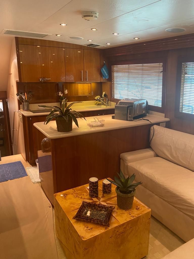 2005 Hatteras 50 